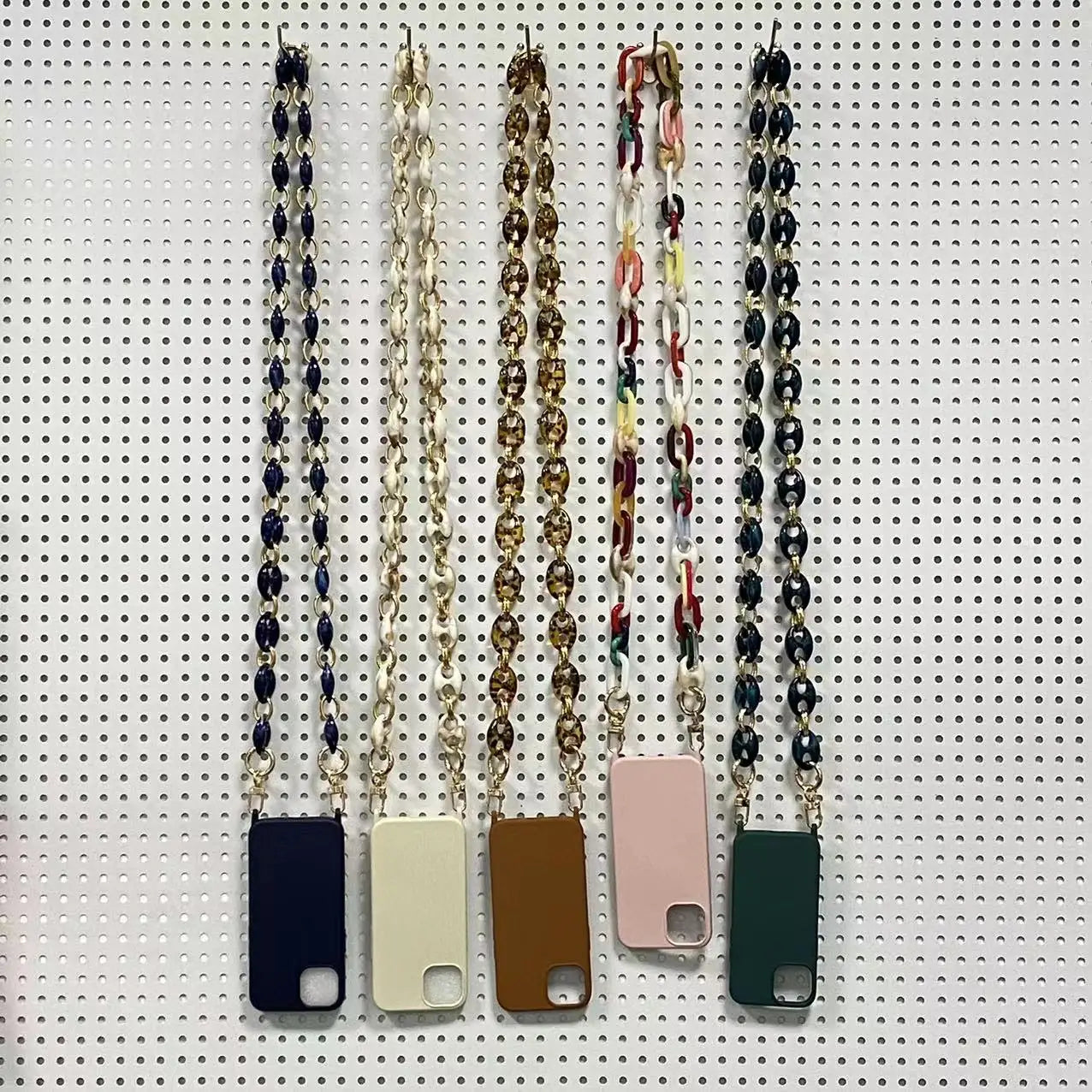 Coque avec chaîne | Emma