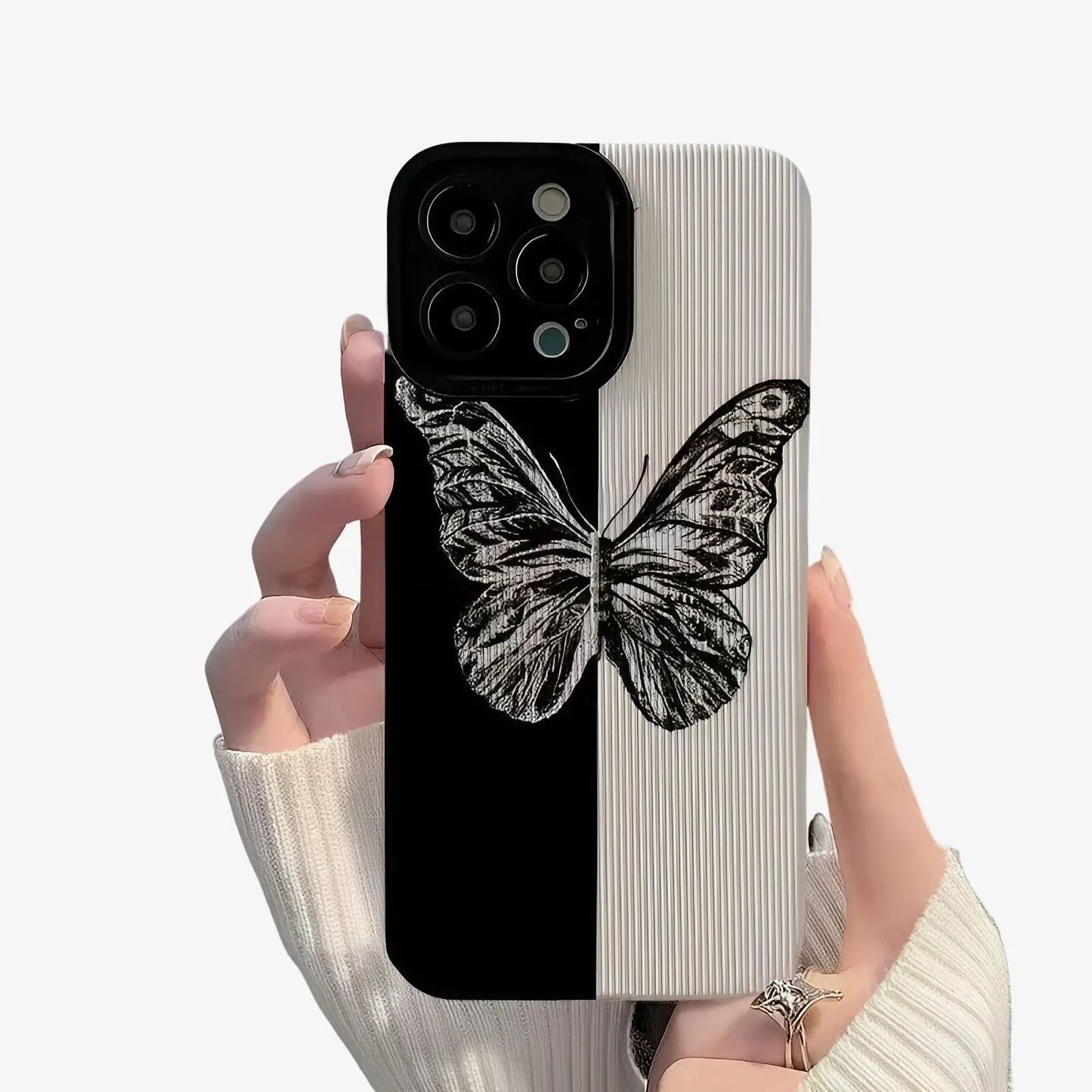 Coque iPhone noir et blanc avec papillon