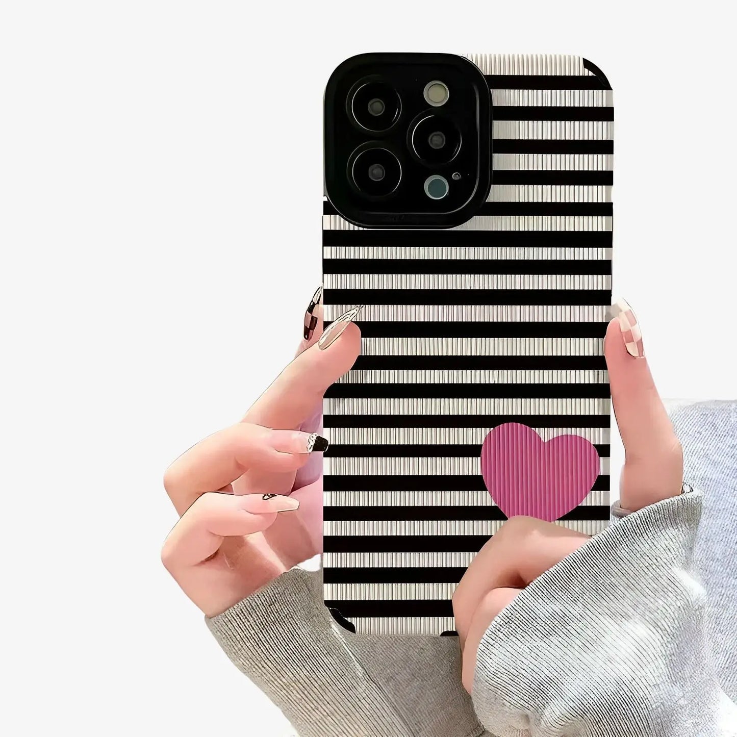 Coque iPhone rayure noir et blanc avec coeur